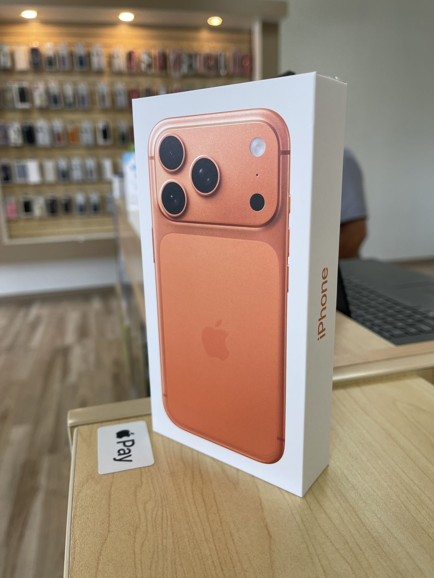 Apple iPhone 17 Pro Cosmic Orange 256GB
