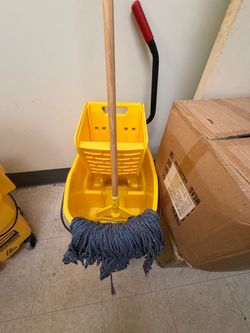 Commercial Mop Bucket with Wringer and Mop