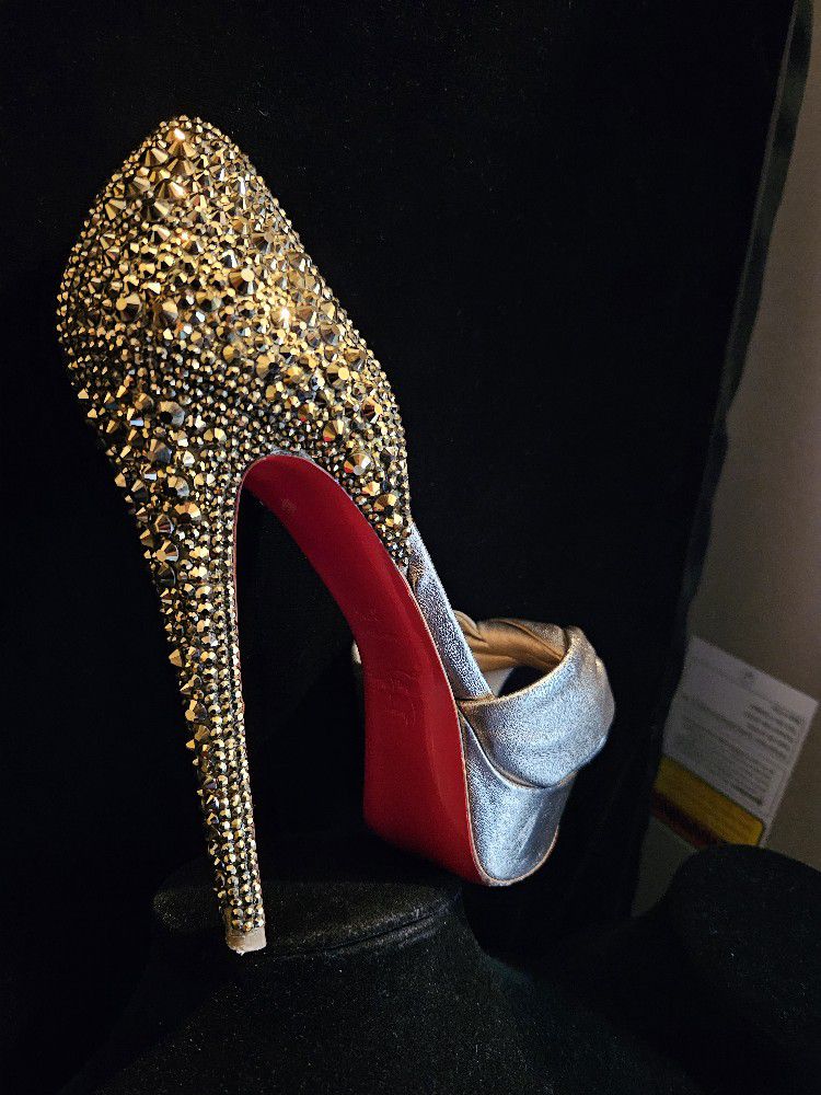 Christian Louboutin: Authentic Gold Leather Peep Toe Shoes Sz. 5 1/2