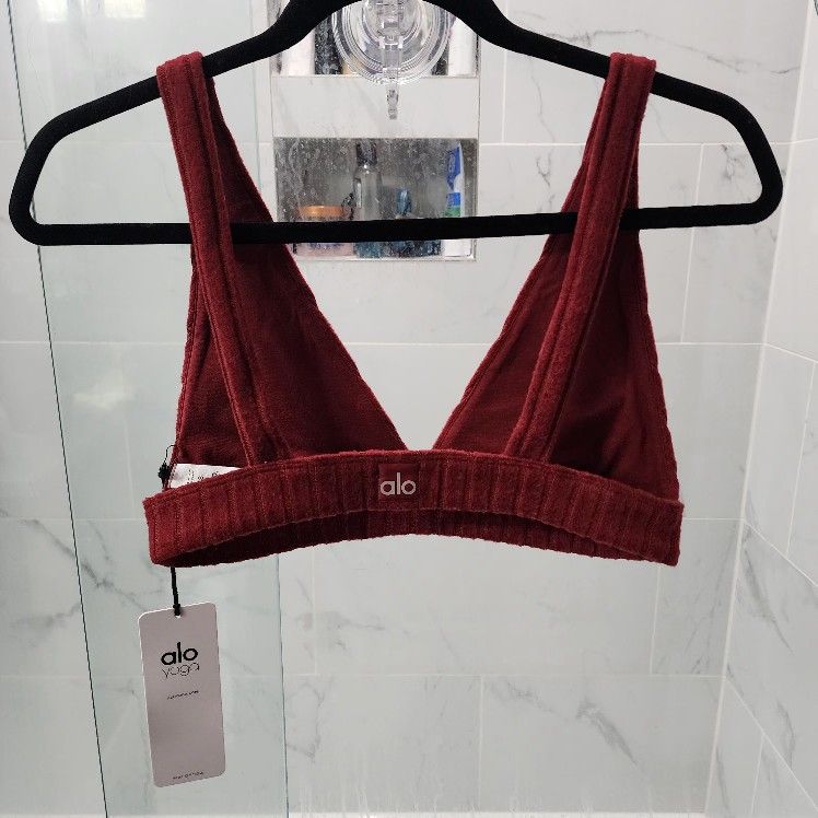 New Alo Yoga Ribbed Brallete