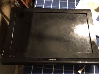 Toshiba 29” flat lcd tv with wall mount