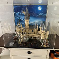 Lego Hogwarts Castle With Case
