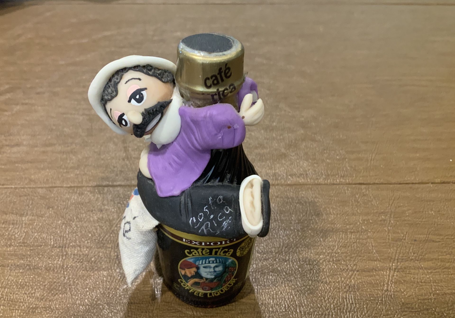 cafe rica Coffee ‘One Hand Hermanos’ Vintage Collector Mini Bottle. Very Rare!