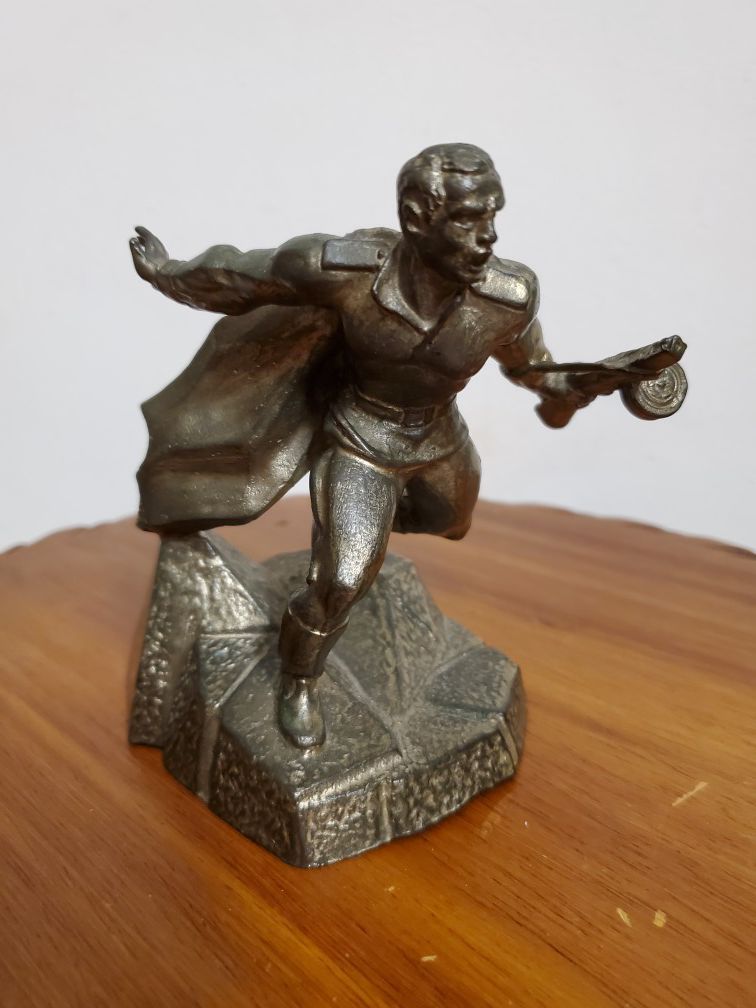 Vintage Made in USSR 1960-1970,Original Bronze Statuette "FOR THE MOTHERLAND" Height 4 3/4 "(12 cm). Weight 1lb 13 oz.