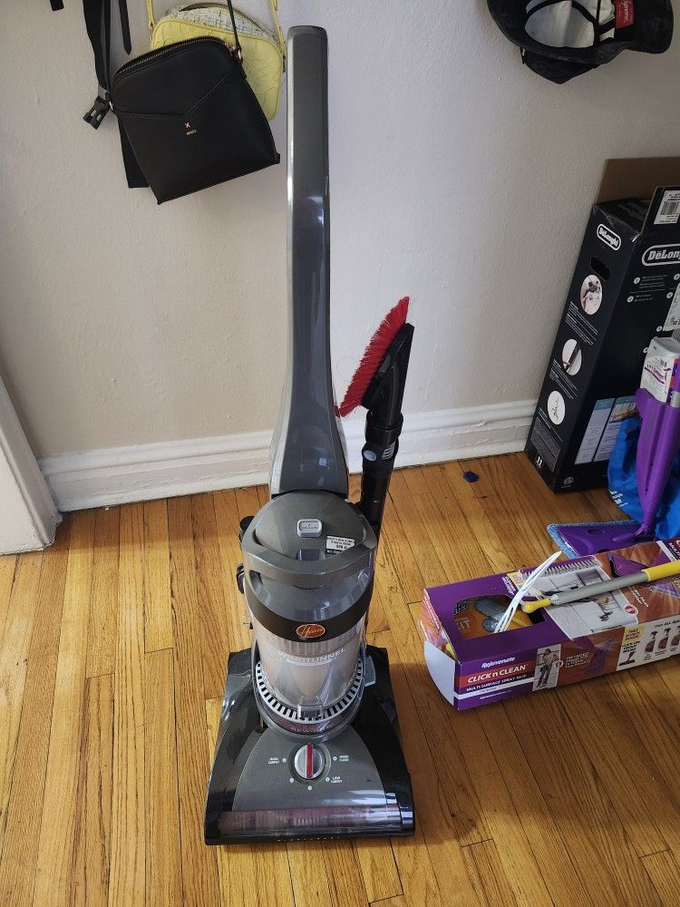 Hoover Windtunnel  Cord Rewind Upright Vacuum Cleaner