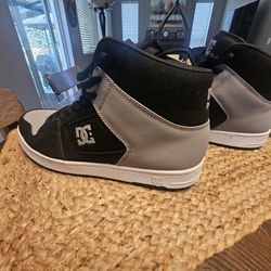 Men's DC  manteca 4 shoes size 11.5