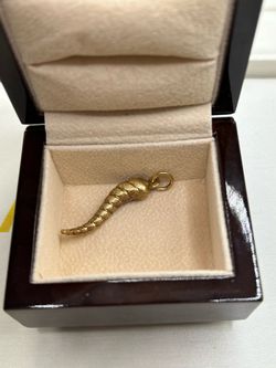 Gold Italian horn charm