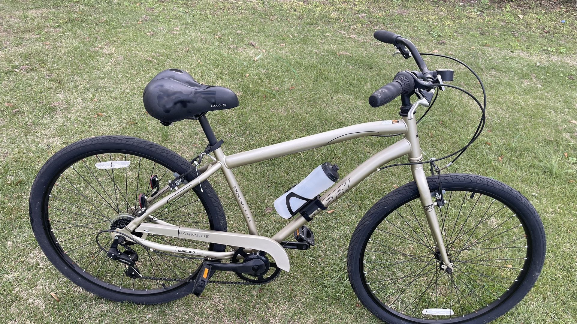 Huffy 27.5" Parkside Comfort Bike, Fits Riders 5'0"+, Sage Green