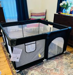 Baby playpen