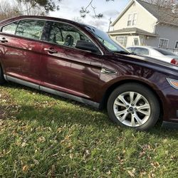 2011 Ford Taurus