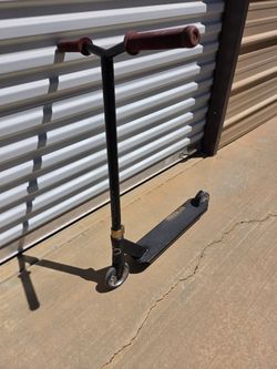 Pro Stunt Scooter Black with Red Grips