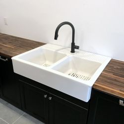 Huge Farmhouse Sink (Double Wide)