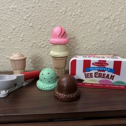 Melissa and Doug Ice Cream Set