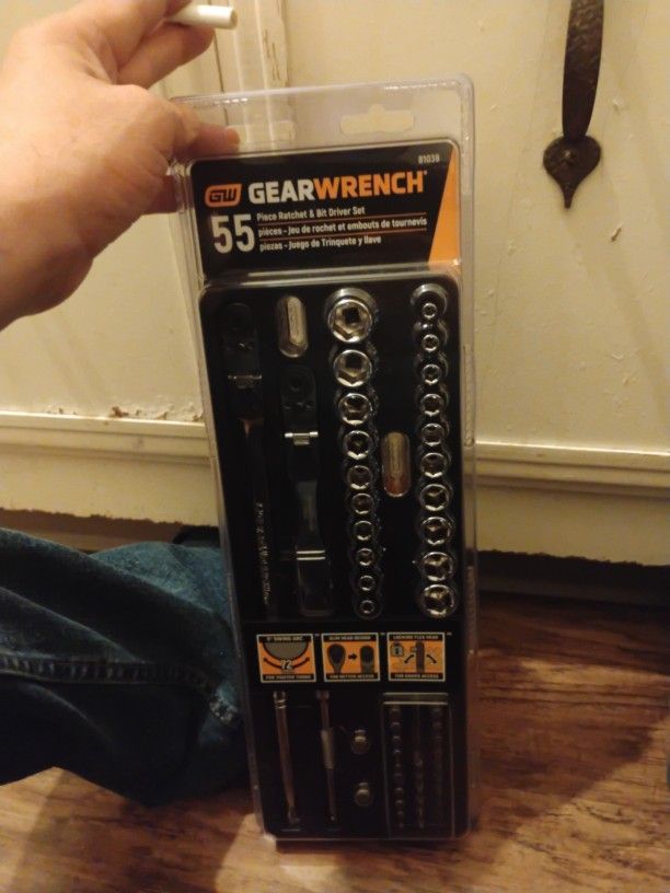 GEARWRENCH ...55 PIECES