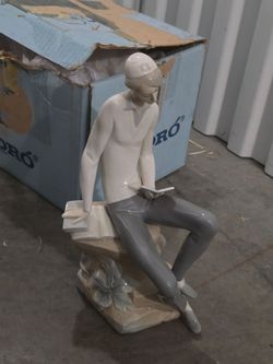 Lladro Hebrew Student Porcelain Figurine