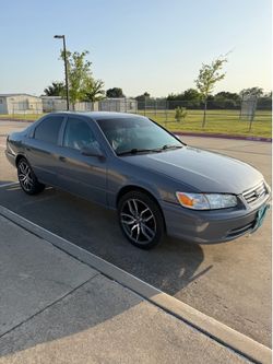 2000 Toyota Camry