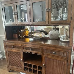 Chain Cabinet 