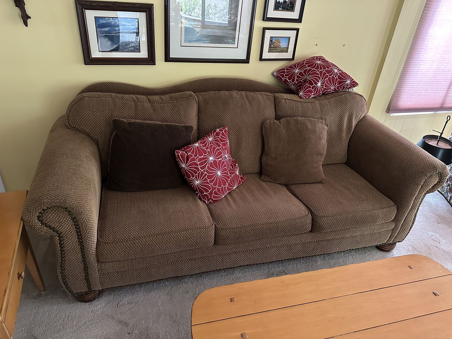 Hide-a-bed Couch