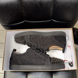 Men’s Fun Louis Junior Spikes Flat Low - Top Sneakers 