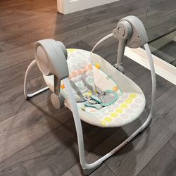 Bright Starts Portable Automatic 6-Speed Baby Swing 