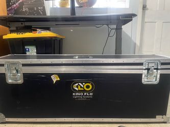 Kino Flo  4 bank Professional  lighting photography gaffer kit