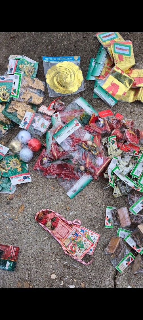 Lots of New Christmas Decorations $1 each Sylvania/Near Upton, Toledo