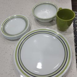 Correle Dinner Set