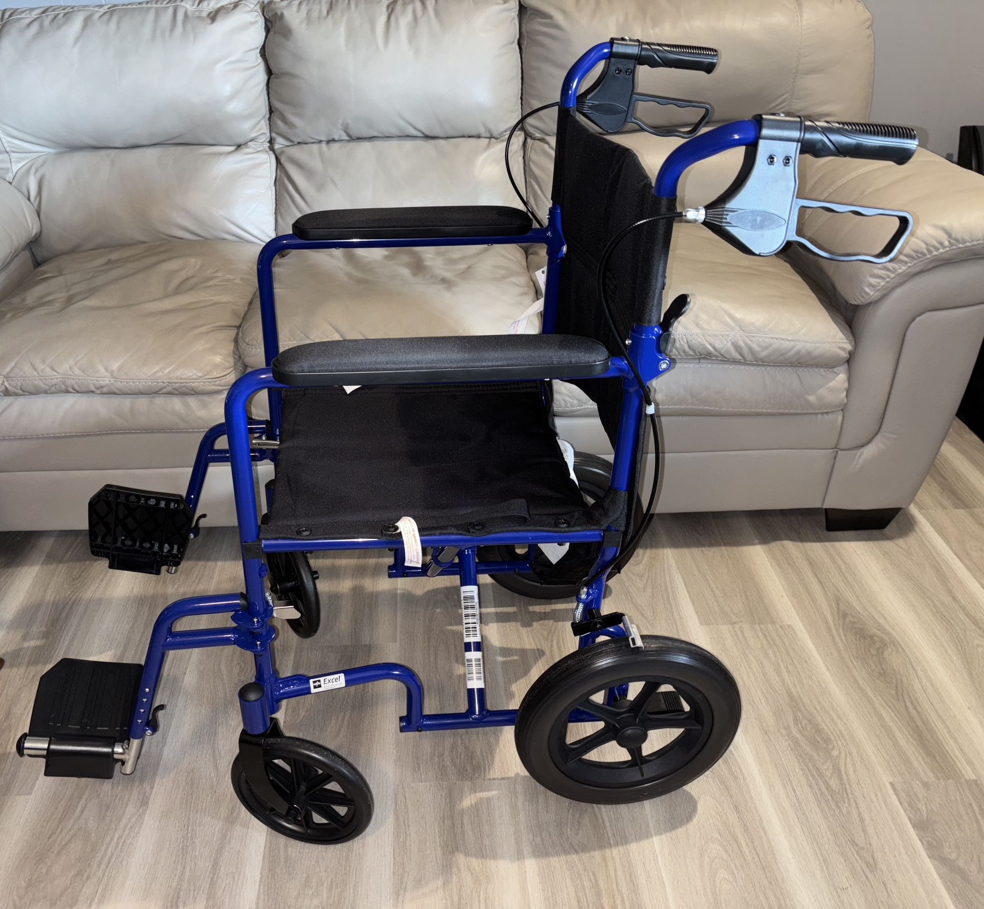 Foldable Transport Wheelchair With Brakes