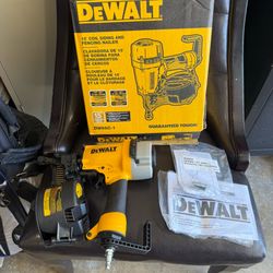 DEWALT Pneumatic 15-Degree Coil Corded Siding Nailer