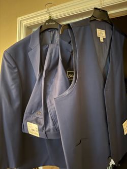 Jos A Bank Men’s Suit NWT