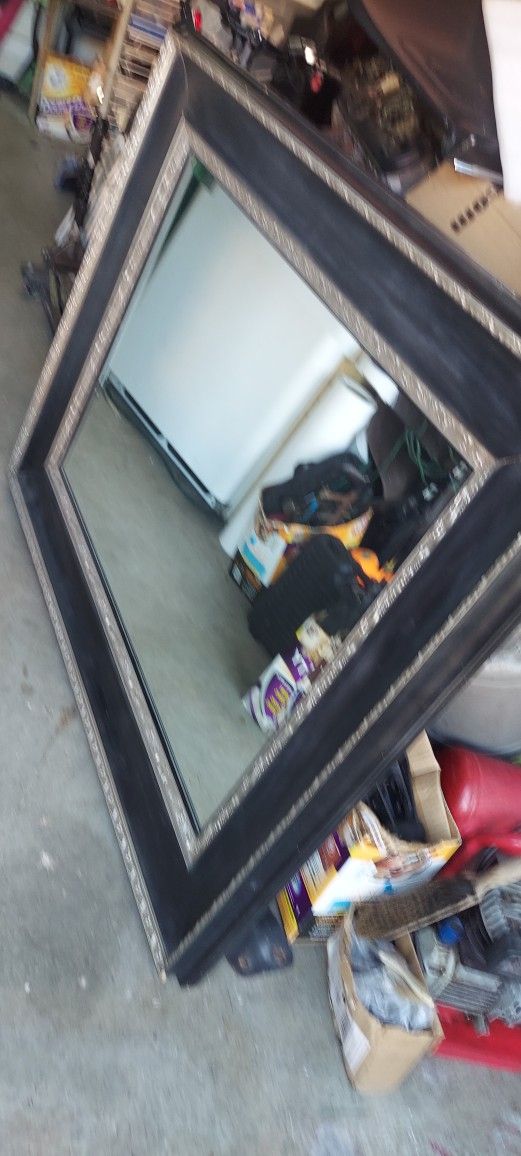 MIRROR LARGE LIVING ROOM FURNITURE 53X43X3 HOMESTEAD FL $30 Firm