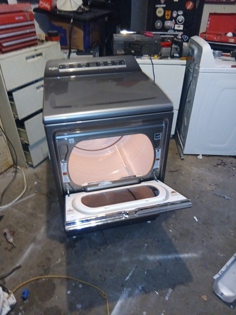 Dryer 6 Months Old 300 Deliverd Installed