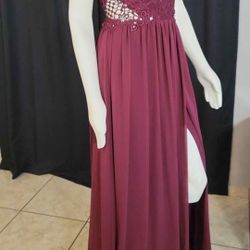 Glamorous Prom or Wedding Dress - Size 7