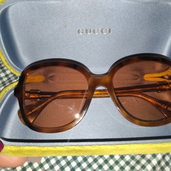 Gucci Sunglasses  Woman's 