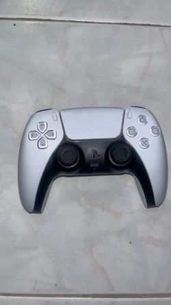 PS5 WIRELESS WHITE CONTROLLER *HAS STICK DRIFT*