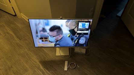 2025 Samsung Smart Monitor 32 inch with webcam