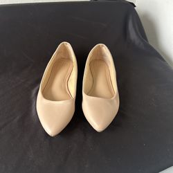 Women’s Flats Size 8