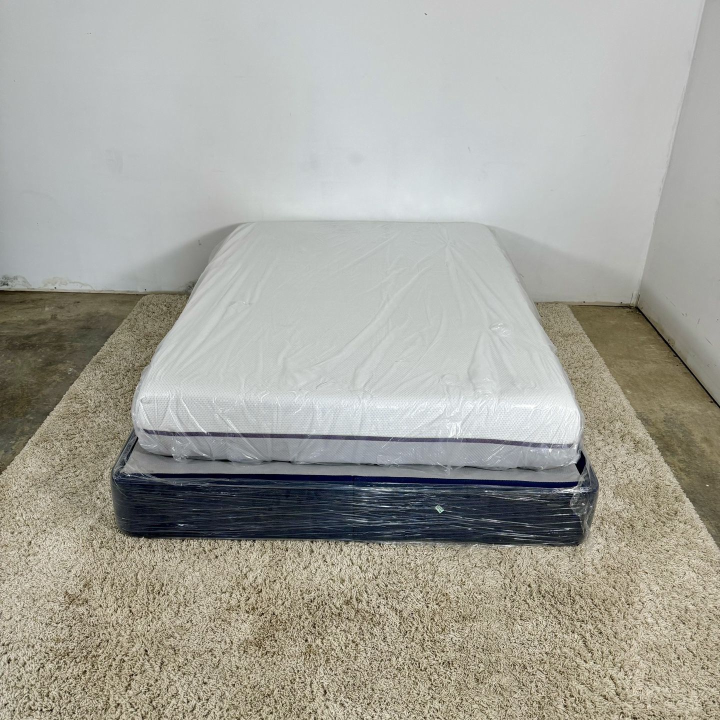 Full Size Purple Mattress (Delivery Is Available) 