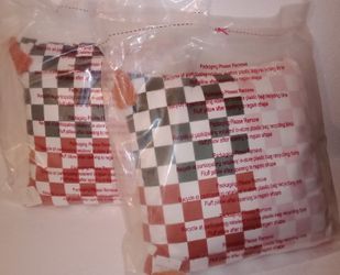 2 pc Checkered 14" X 14" Pillows - New
