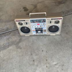 1983 Vintage Boombox Cassette Stereo Tape One Owner Still Work Good