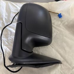 1999 to 2006 Chevrolet Tahoe Silverado Suburban Right Side Mirror OEM Z2504 MS
