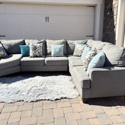 Large Sectional Sofá 