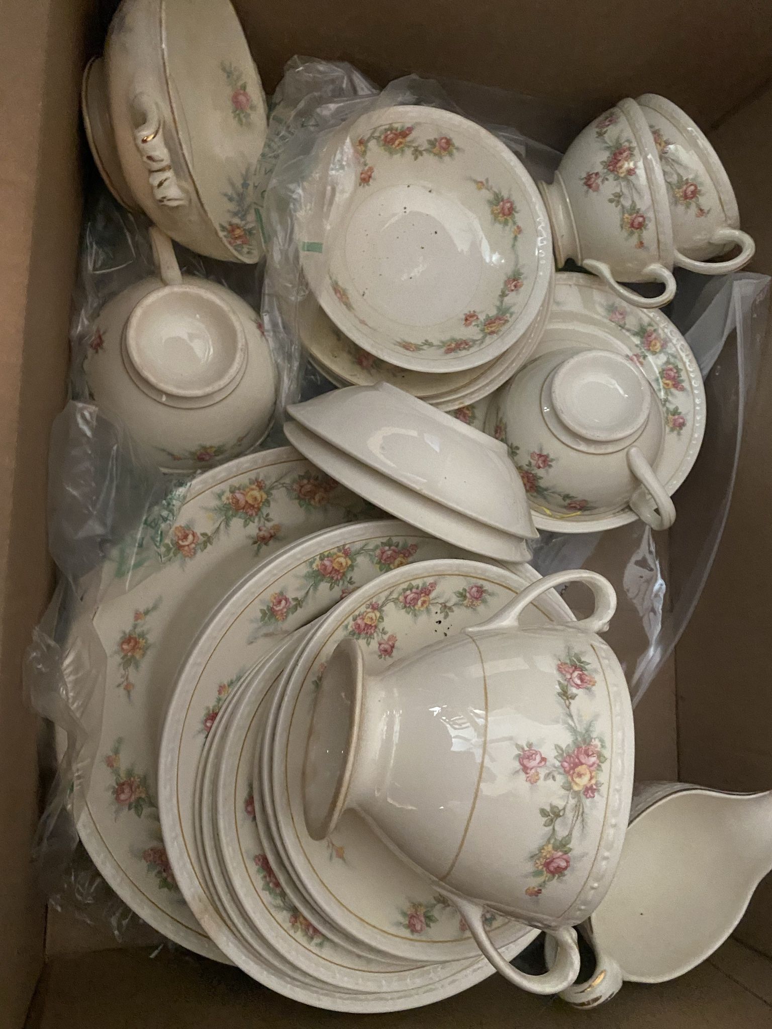 Vintage Plate Dinner Set