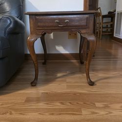 Knob Creek Queen Anne Style End Tables