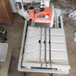 Diamondbacks 7" Table Saw With Standing Table