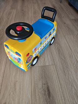 Sesame Street bus