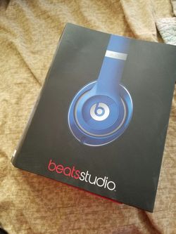 Beats studio blue