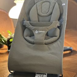 Ergobaby Evolve 3-in-1 Baby Bouncer – Newborn to Toddler