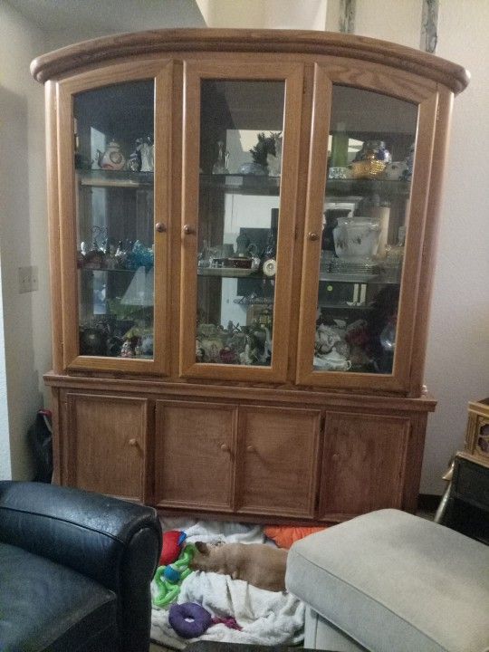 Beautiful Solid Wood Hutch