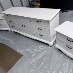 White Dresser Set